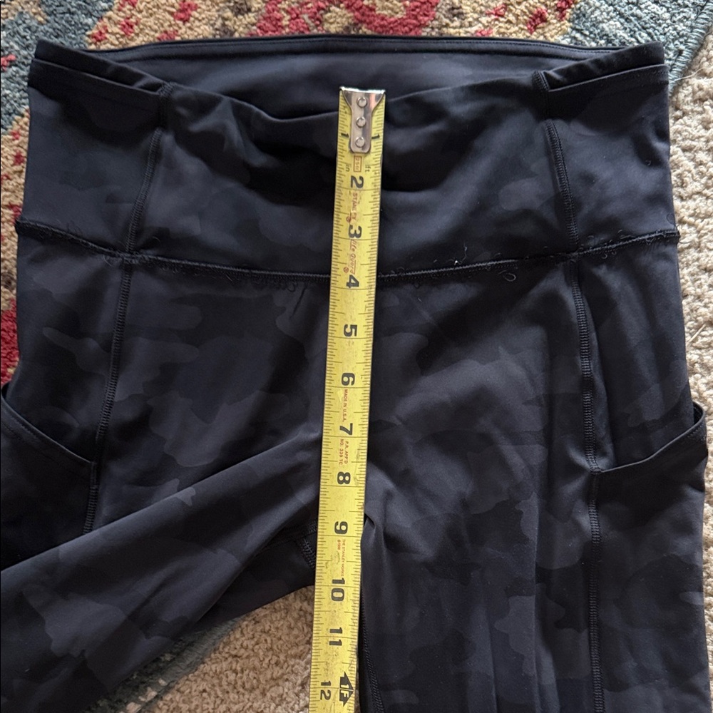 lululemon athletica Black Camo High-Rise Leggings with Side Pockets - Picture 4 of 6